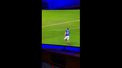 Red card Roofe for accidentally kicking keeper in face.Cmon Rangers !!