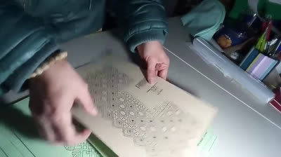 ENCAJE DE BOLILLOS. PREPARACIÓN DE UN SOPORTE PARA ENCAJE DE BOLILLOS.