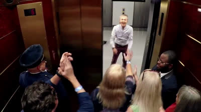 Les célébrités surprennent leurs fans