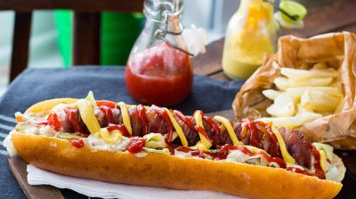 Receta de perrito caliente al estilo de Nueva York