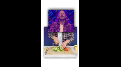 David Guetta haciendo un bocadillo mientras pincha | David BaGuetta