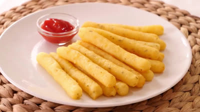 Receta de palitos de patata y queso